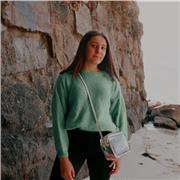 Clases particulares adaptadas al alumno, intentando siempre que sean lo más interactivas posibles.